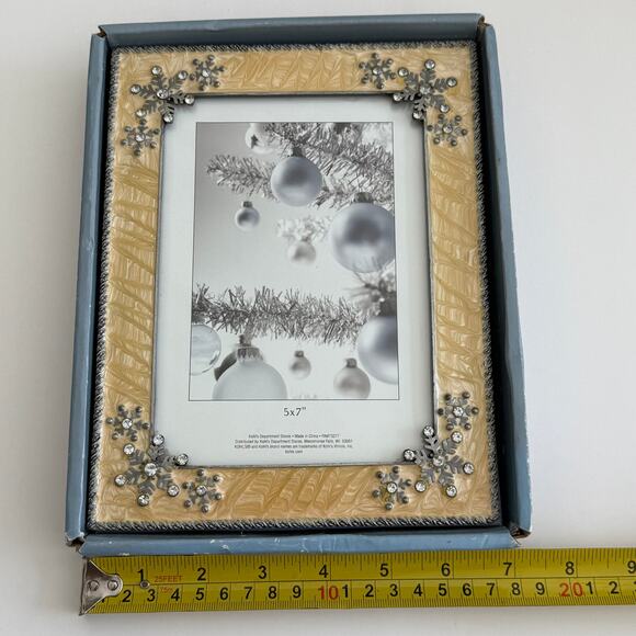 NIB Enameled Christmas/Holiday/Winter 5x7 Photo Frame Snowflakes Sparkle - Picture 5 of 8